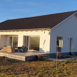Ferienhaus Rehpfad im Feriendorf Reichenbach 7, хотел в Неселванг
