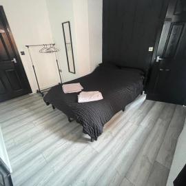 Double Room & Ensuite in Glenfield, Hotel in Glenfield