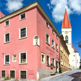 Boutique penzion U Mikuláše , Apartments Café U Rolanda, hotel in Znojmo