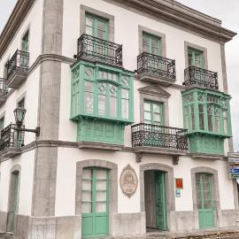 Apartamentos La Colonia de Muros, hotel en Muros de Nalón