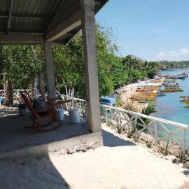 Aiko Beach Isla Sunrise Resort