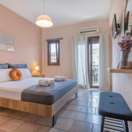 Thita Studios ex Anastasiadis House, hotel in Neos Marmaras
