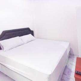 Ghe Ai Homestay RedPartner, hotell i Tulungagung