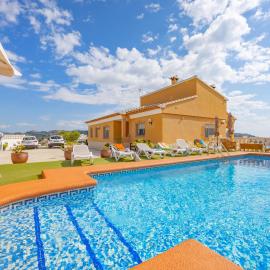 Villa Pastor - Plusholidays, hotel u gradu Empedrola