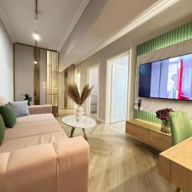 Modern & Glam Apartments Evergreen Towers Underground Parking Option, ξενοδοχείο σε Iaşi