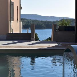 Pearl of Cres