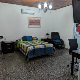 2 cuadras del parque central de Danlí Apartamento completo, hotel en Danlí