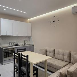 Kejdi Golem Central Apartment
