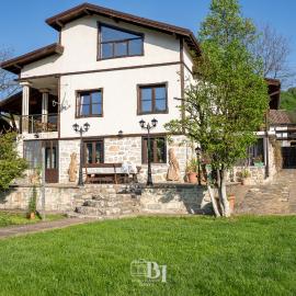 Къща за гости Еделвайс, hotel a Berkovitsa
