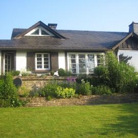 gemütliches Cottage mit Seeblick, hotel i Sundern