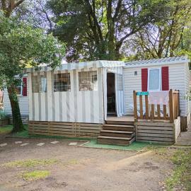 mobil home, hotel in La Celle-sous-Gouzon
