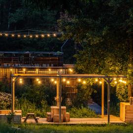 Water Hideout - Floating Villas in Wild Nature, hotel v destinácii Nowawieś Zbąska