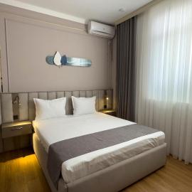 Laurel Hotel