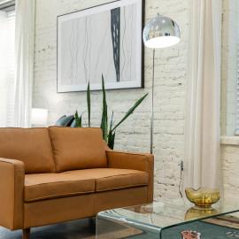 Modern Loft-Style Retreat Near Blenko Glass in Milton, WV, hotel in Hurricane