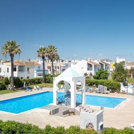Quinta Velha Oasis, Pool Resort, hotelli kohteessa Cabanas de Tavira