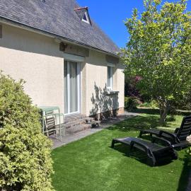 Maison au calme rénovée plain-pied, hyper centre ville Perros
