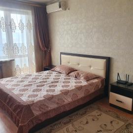 1 ком квартира с красивым видом на парк, hotel in Zhezdi