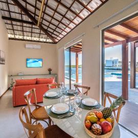 Vista Lago, Praia e Vila Pertinho – 2 Suítes!