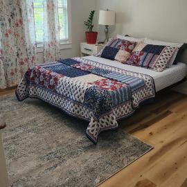 Bright and Cozy room in a Charming Homestay!!, hotel in Smyrna