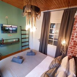 Little Angelo's Cottage - Greek Summer Escape, hótel í Plomari