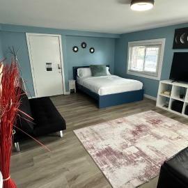 Big Studio with Ocean View max 6 sleepers, hotel in San Diego
