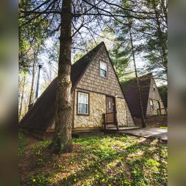 A-Frame #14 - by The Chalets, khách sạn ở Logan