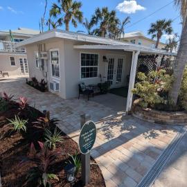Casey Key 1-Bedroom Courtyard Villa, hotel v destinaci Nokomis
