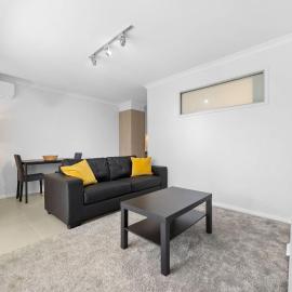 Waves Wine & a Warm Welcome 1BR by the Sea