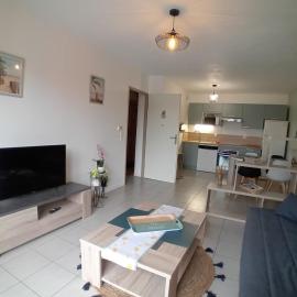Appartement charmant proche plage avec terrasse et parking