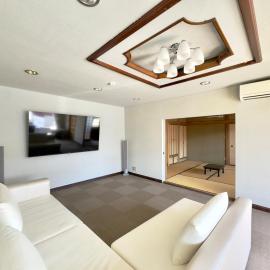 Private house Oheso 40minutes from Sapporo,4 free parking, long stay,16people, hotel en Tōbetsu