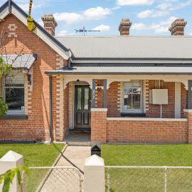Wonderful William - Charming Home close to CBD, hotel em Bathurst
