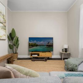 William House - Heart of Bathurst - Sleeps 6