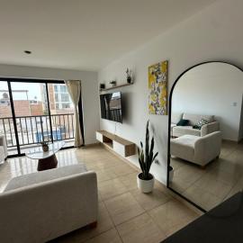 DPTO de 2 Dorm y Terraza Vista al Mar، فندق في بيمنتل