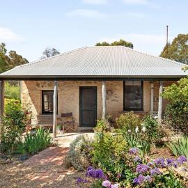 Idyllic, peaceful and historical cottage minutes from Bendigo's CBD