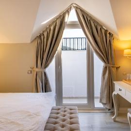 Pinehill Hotel & Suites