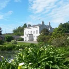 Kilmartin House - Georgian House on Private Estate and Farm, hotel Na Clocha Liathában
