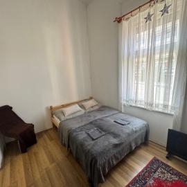 Downtown Apartment, hotel u gradu Papa