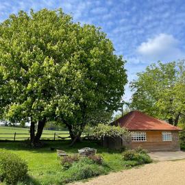 Motts Lodge, hotel in Royal Tunbridge Wells