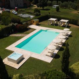 Le Colombaie Country Resort, hotell i Ponsacco