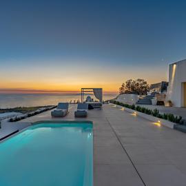 Santorini's Rising Sun Private Villa, viešbutis mieste Santorini
