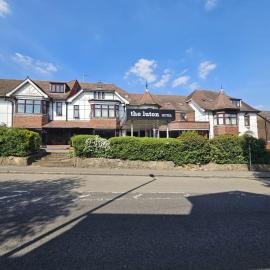 OYO The Luton Hotel: Luton şehrinde bir otel