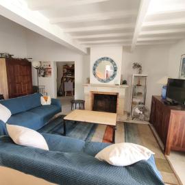Ecological house with solar electricity, hotel a Ajaccio