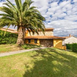 La Casona del Cura 2, LIRIO, hotel a Pravia