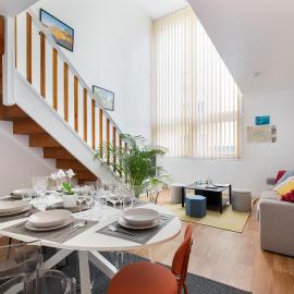 Duplex Cosy 6 personnes - Parking Gratuit - 15 min Centre de Paris Metro 13, hotel a Asnières-sur-Seine