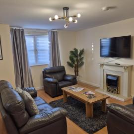 Spacious Modern 2-BR Apartment in Aberdeen City Centre, hotelli Aberdeenissä