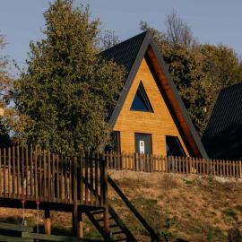 Kraljičini konaci, Hotel in Doboj