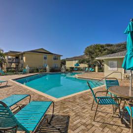 Walk to St Augustine Beach! Condo w/ Pool Access