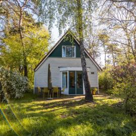 Forest Villa in Markelo with Sunny Garden, hotel v destinaci Markelo