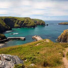 Entire cottage in Mullion Cove, hotell sihtkohas Mullion