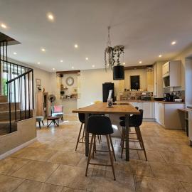 Les Peupliers, hotel in Noyers-sur-Cher